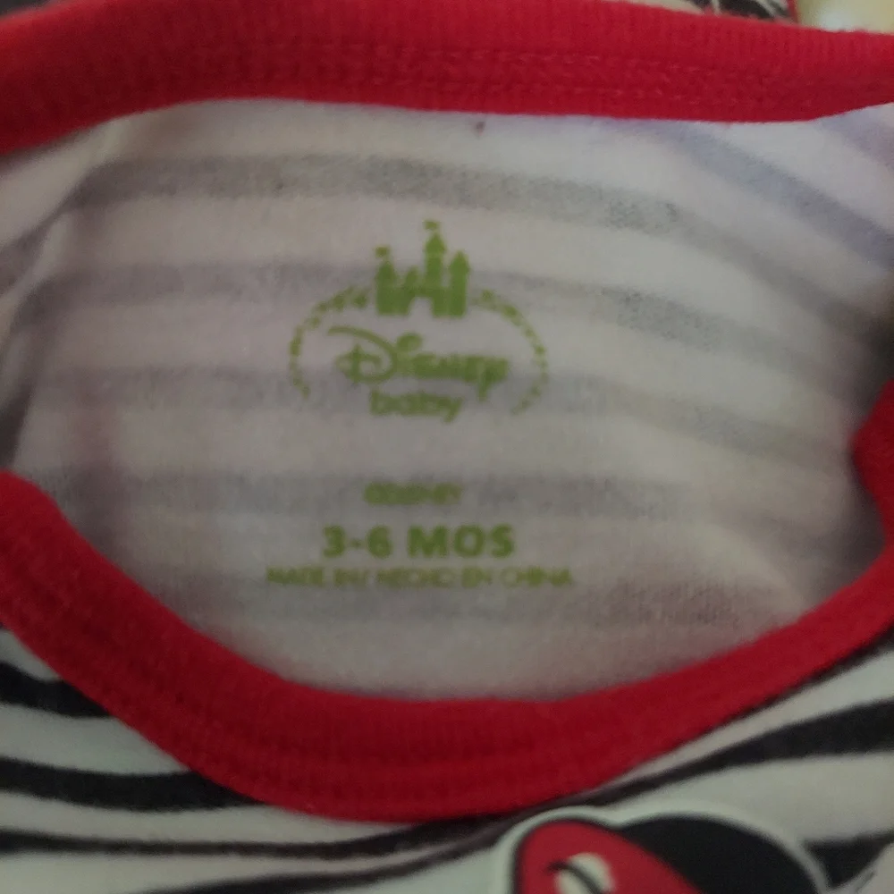 🎁10/$25 SALE - Minnie Mouse onesie